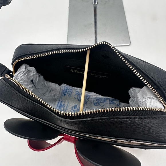 Disney X Kate Spade New York Minnie Mouse Crossbody Bag - Picture 5 of 10